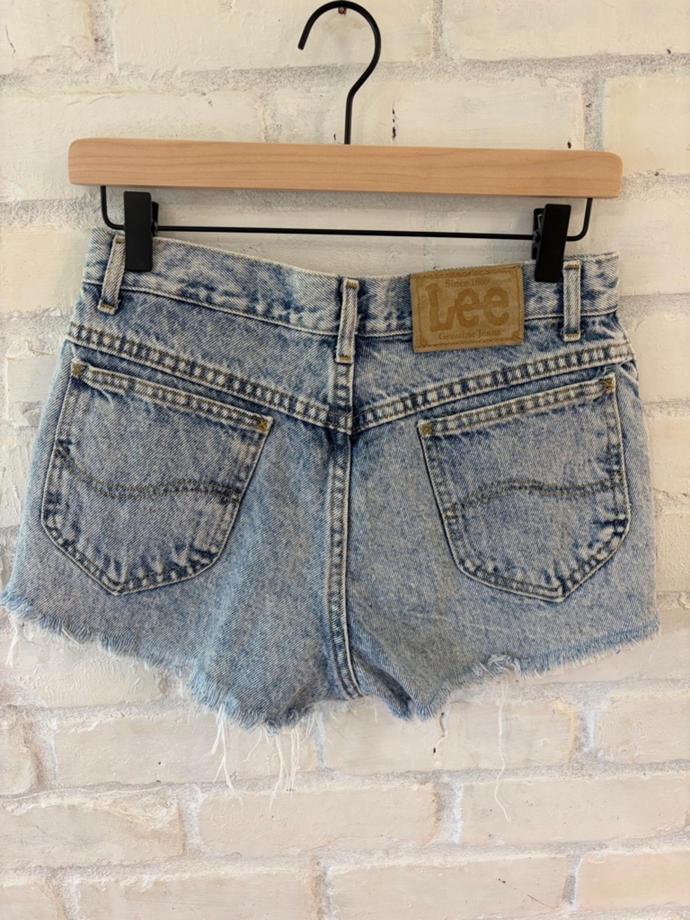 Lee Light Blue High-Rise Cutoff Denim Shorts
(B2)